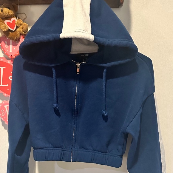 Forever 21 Crop top & Jogger set - Picture 1 of 4